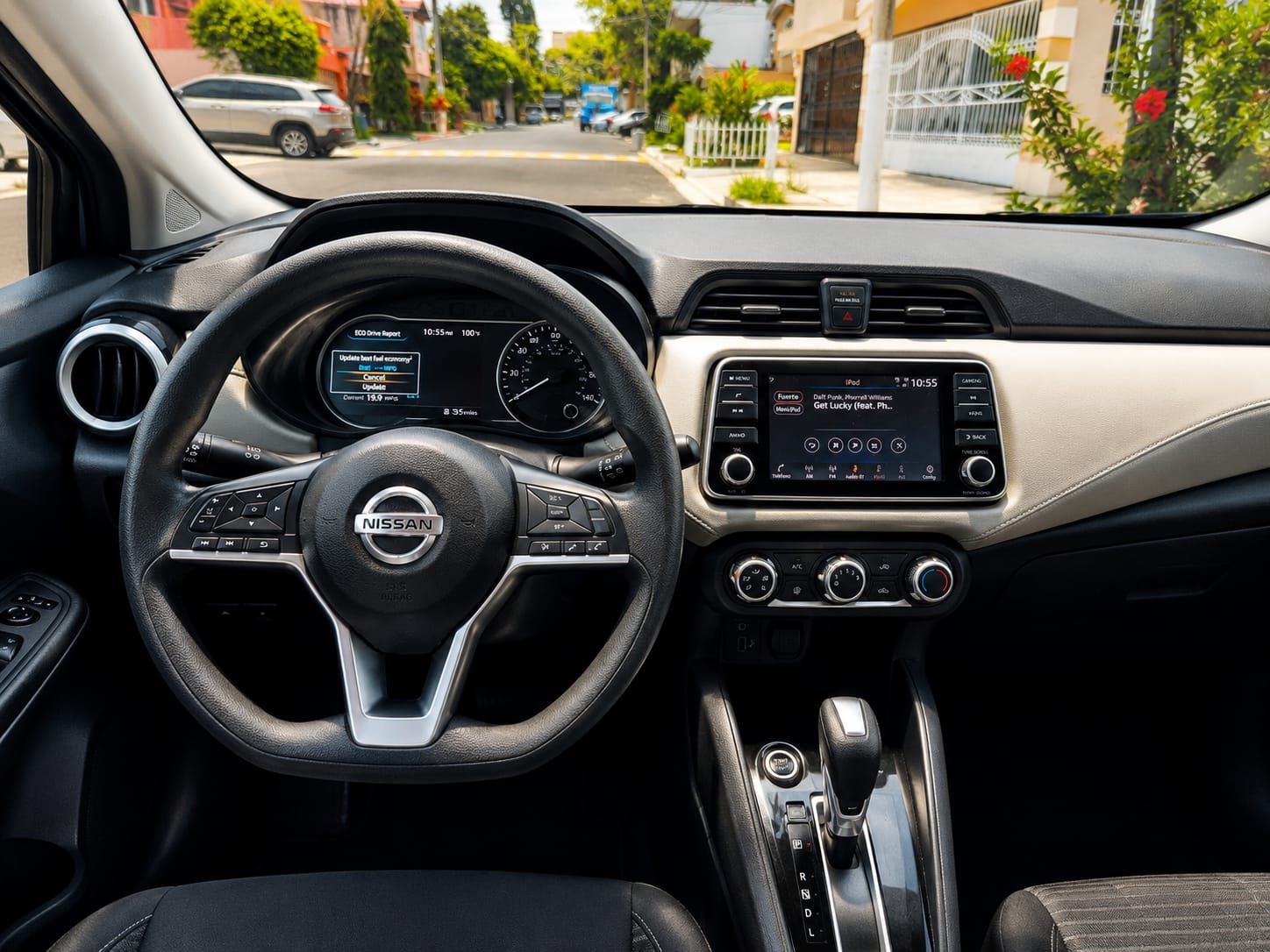 Interior del Nissan Versa 2021